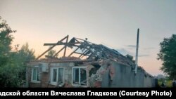 Дом в селе Новая Таволжанка Белгородской области, разрушенный при обстреле 15 июля 2024 года.