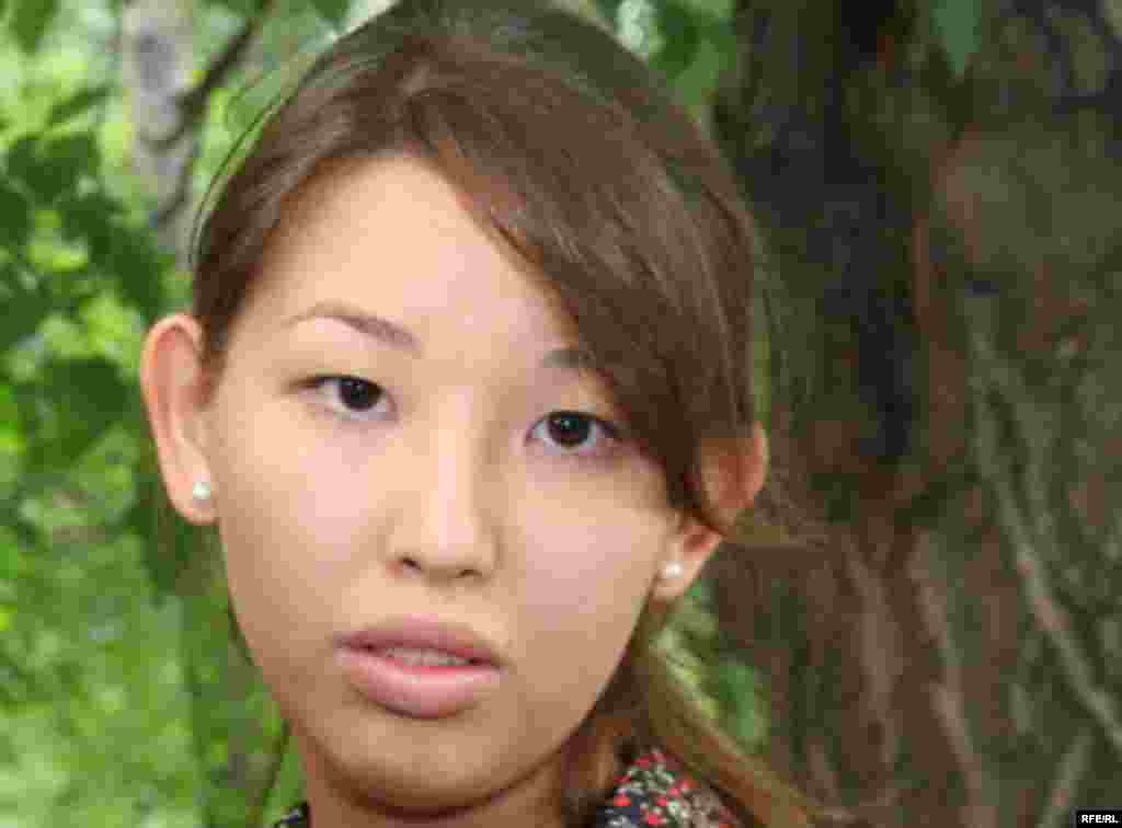 Kazakhstan - Aigerim Zhakisheva, doughter of former head of Kazatomprom Muhtar Zhakishev, Almaty, 09Jun2009 - Айгерим Джакишева, дочь арестованного Мухтара Джакишева. Алматы, 12 июня 2009 года.