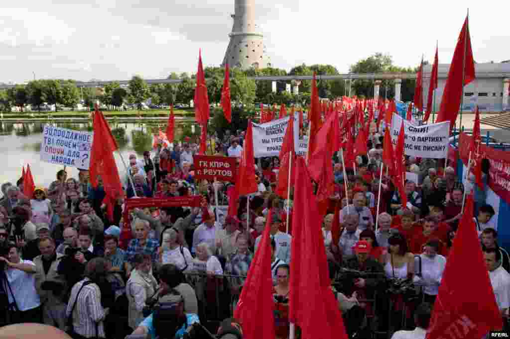 Russia – March of Russian communist party to the TV headquarters (center) Ostankino to demand the access tj the TV for communists and to stop propaganda of violence Gennady Zyuganov, Moscow, 10Jul2008