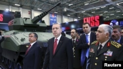 Türkiyə, İstanbulda, Müdafiə sərgisi, Türkiyə Prezidenti Tayyip Ərdoğan sərgidə, 5 may 2015