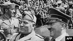 Adolf Hitler və Benito Mussolini, Münhen, 1940-cı il