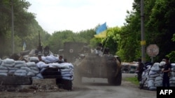 Slavyansk girəcəyində Ukrana hərbçilərinin postu.13 may 2014