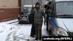 Ільля Дабратвор каля суду