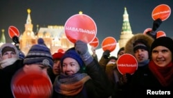 "Народный сход" в поддержку братьев Навальных на Манежной площади в Москве. 30 декабря 2014 г.