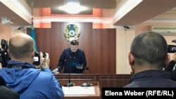 "Древний Римдегі" төбелес бойынша сот үкімі шыққан сәт. Қарағанды, 4 қараша 2019 жыл.