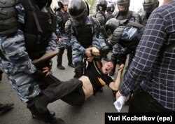 Задержания на Тверской улице в Москве, 12 июня 2017 года