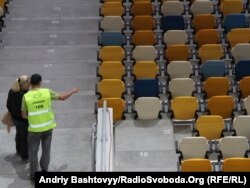 Стюард на стадионе "Олимпийский" в Киеве