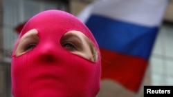 Акция в поддержку Pussy Riot в Шотландии. 