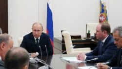 Лицом к событию. Доведет ли Путин Россию до дефолта? 